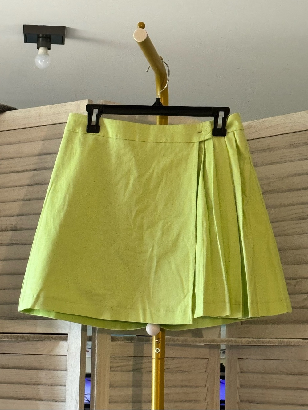 🔥SOLD Lime Green Pleated Skort - Women’s Large